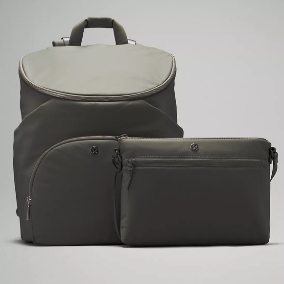 RARE LULULEMON NEW PARENT BACKPACK - Picture 9 of 17